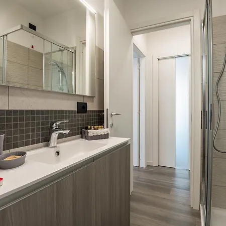 Laura's Little Diamond - Bel Post