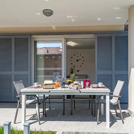 Laura's Little Diamond - Bel Post